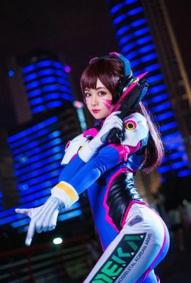 « Overwatch » D.VA Cosplay (CN: Maki Xiaoji) (10P)