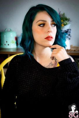 (Suicide Girls) Metalgypsy – Camomille douillette