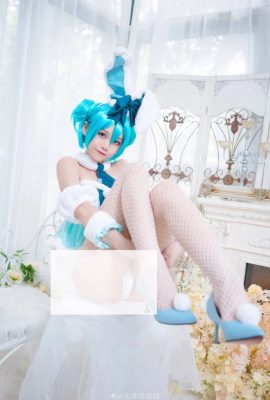 Hatsune Miku @ YazawaZhiZhiZhi (10P)