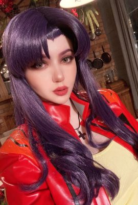 Alina Becker – Misato Katsuragi