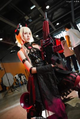 Girls' Frontline M4 SOPMOD II @里桃狠狠 (Kugou Mushroom · Firefly Animation Music Carnival) (9P)