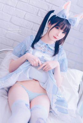 (Série de collections en ligne) Welfare Hime Shimozuki « Maid Skirt » VIP Welfare Post (16P)