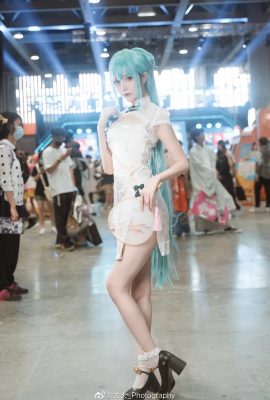 Hatsune Miku Shaohua @小娜比Nabby (Photographie : @大夫_Photography) (Carnaval du jeu d'animation Firefly) (8P)